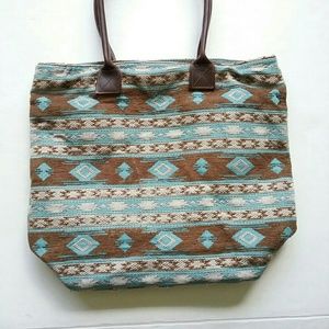 Minnetonka Bags - Minnetonka Boho Tribal Aztec Shoulder Tote Bag Minnetonka Bags - Minnetonka Boho Tribal Aztec Shoulder Tote Bag